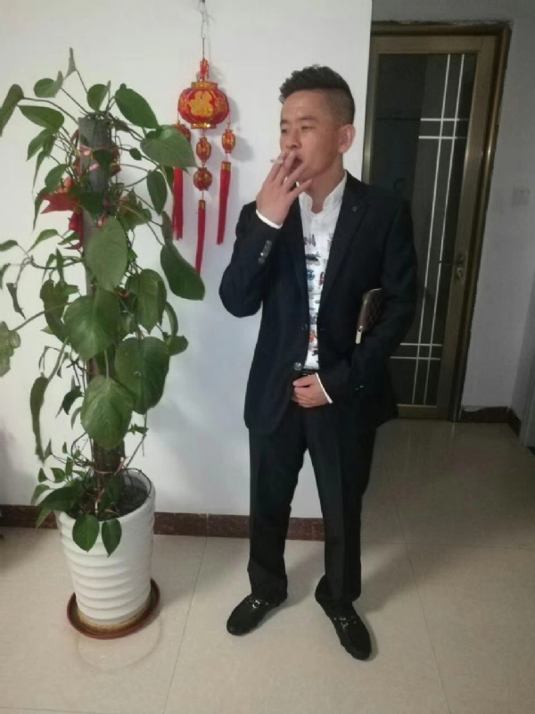 男人三十而立的第二张照片--咸阳相亲服务中心