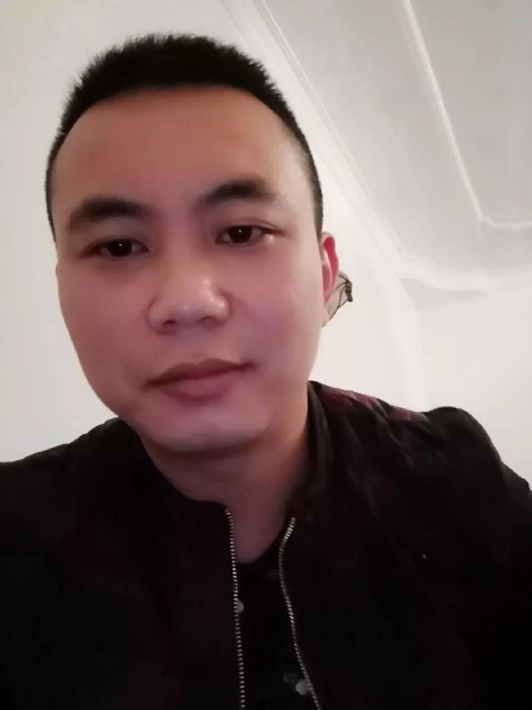 喜闻香气的第一张照片--咸阳相亲服务中心