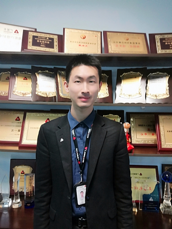 魔都青年的第一张照片--咸阳相亲服务中心