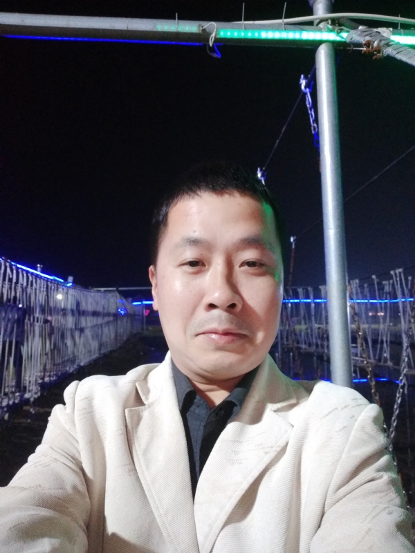 阿峰的第一张照片--咸阳相亲服务中心