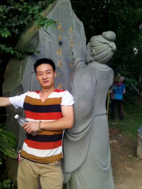 相依相伴的第一张照片--咸阳相亲服务中心