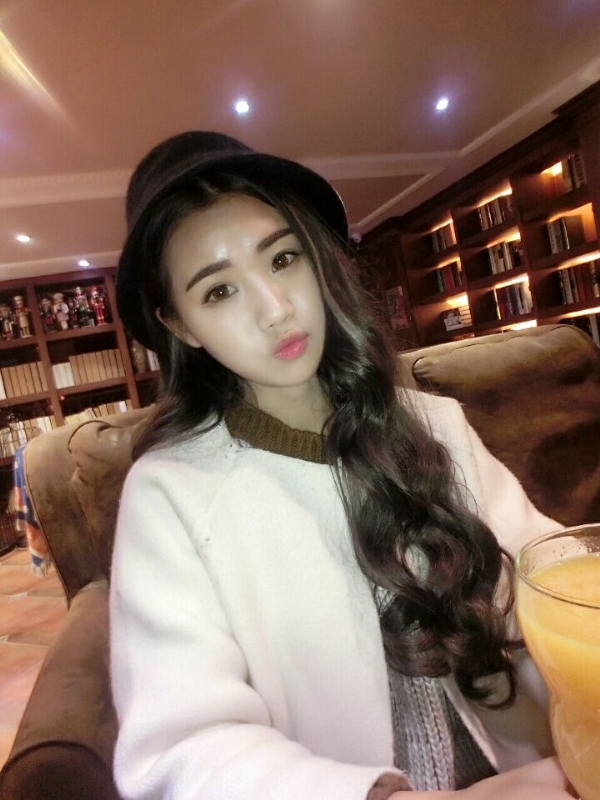气质小妹的第三张照片--咸阳相亲服务中心