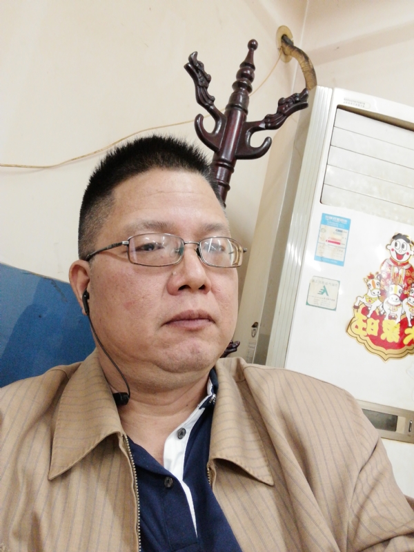一个人的第一张照片--咸阳相亲服务中心