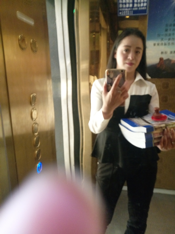 铿锵玫瑰的第一张照片--咸阳相亲服务中心