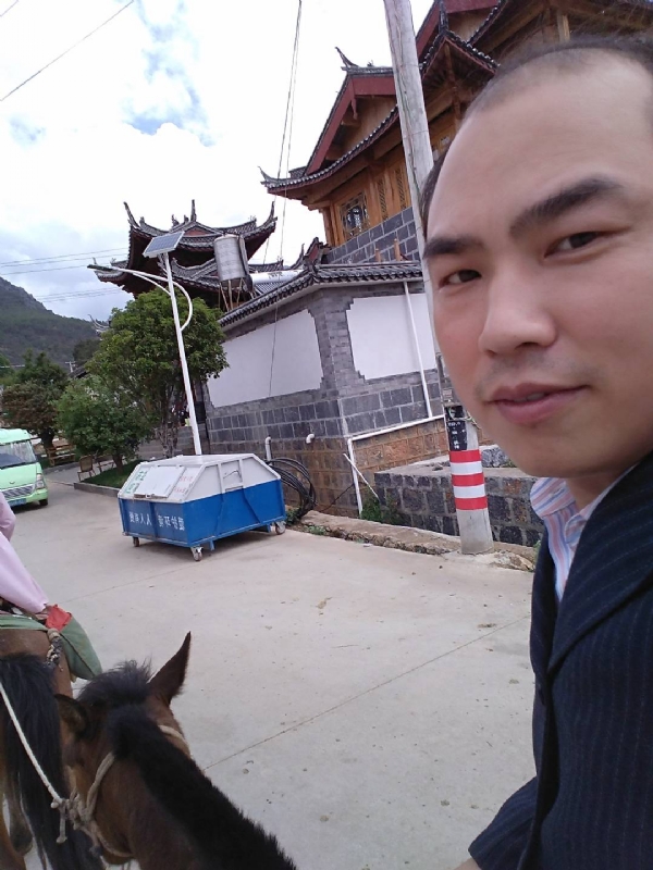 当代军人的第一张照片--咸阳相亲服务中心