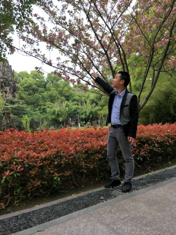 坦诚的第一张照片--咸阳相亲服务中心