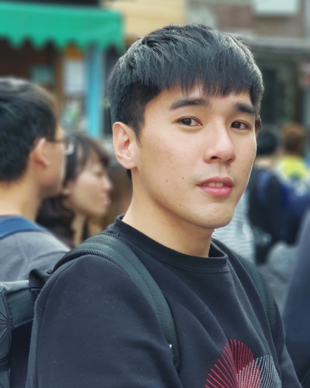 雨中孤独的第一张照片--咸阳相亲服务中心