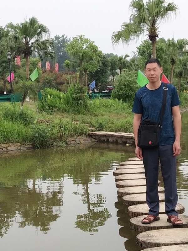 星星知我心的第一张照片--咸阳相亲服务中心
