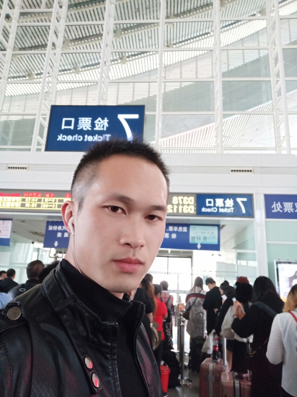一叶知秋的第一张照片--咸阳相亲服务中心
