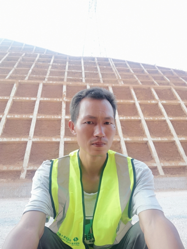 哥们的第一张照片--咸阳相亲服务中心