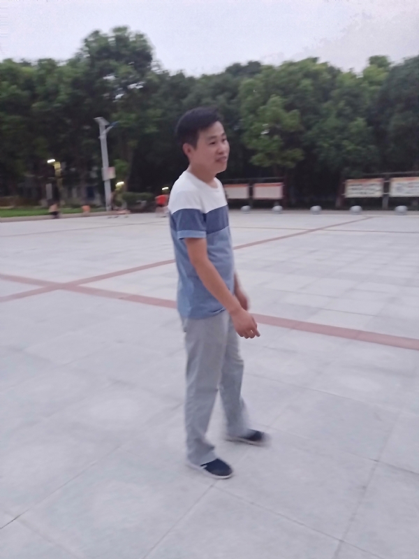 一笑的第一张照片--咸阳相亲服务中心