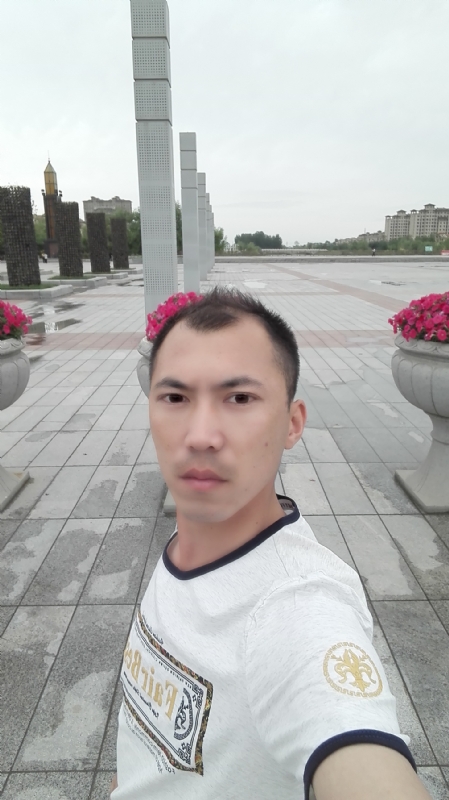 天平的第一张照片--咸阳相亲服务中心