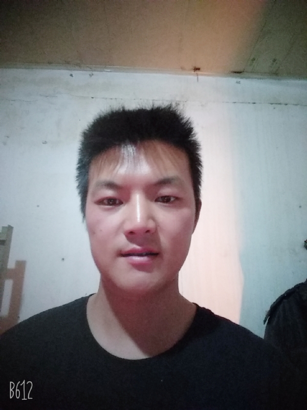 风轻云淡的第一张照片--咸阳相亲服务中心