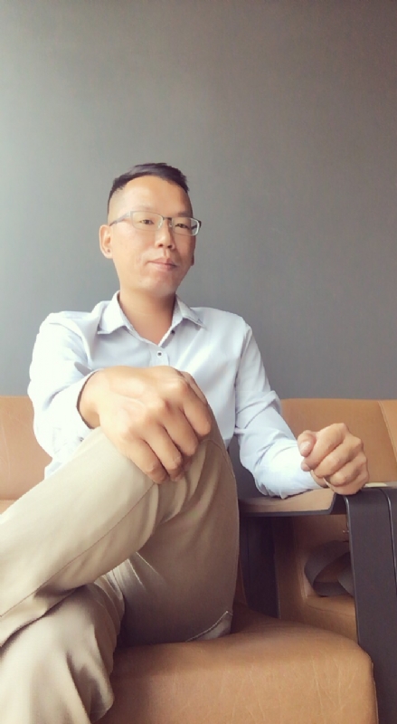 LI的第一张照片--咸阳相亲服务中心