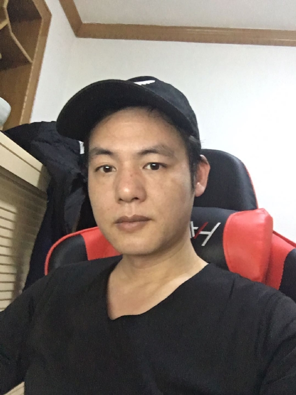 扛枪打鸟的第一张照片--咸阳相亲服务中心