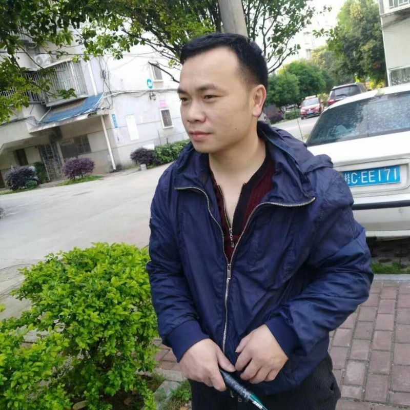 灰色足迹的第一张照片--咸阳相亲服务中心