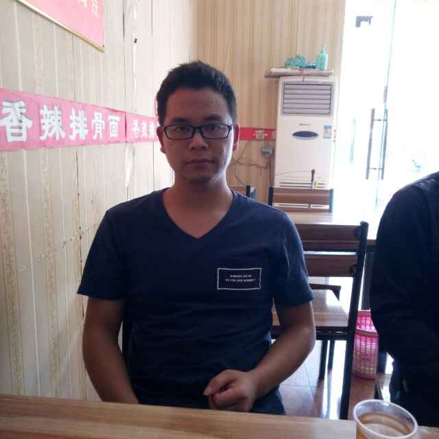 会哭的星星的第一张照片--咸阳相亲服务中心