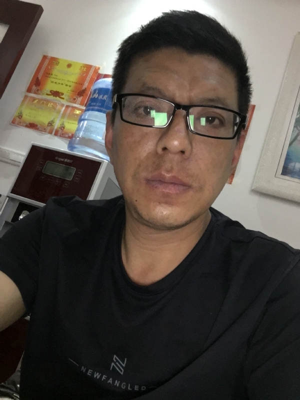 牵手的第三张照片--咸阳相亲服务中心