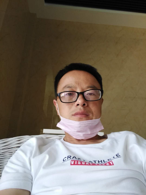 小马奔腾的第一张照片--咸阳相亲服务中心
