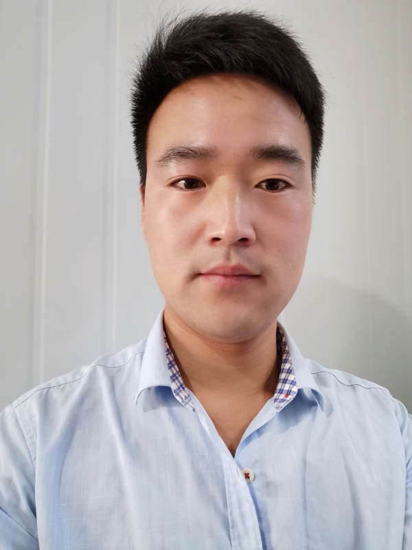 诗和远方的第一张照片--咸阳相亲服务中心