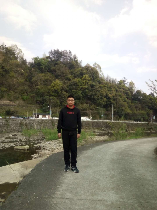 等着上钩的鱼的第一张照片--咸阳相亲服务中心