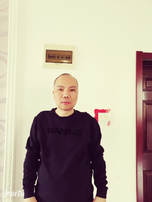 酒香四溢的第一张照片--咸阳相亲服务中心