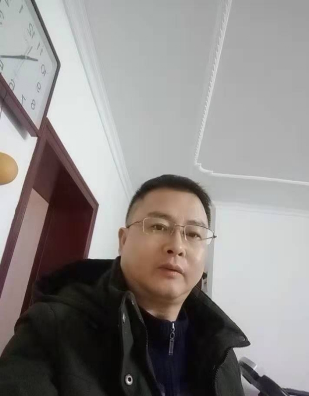 想牵你的手的第一张照片--咸阳相亲服务中心
