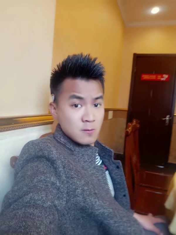 只为等你的第三张照片--咸阳相亲服务中心