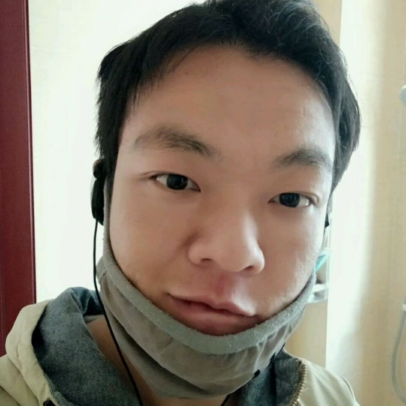 泡沫哭泣的第一张照片--咸阳相亲服务中心