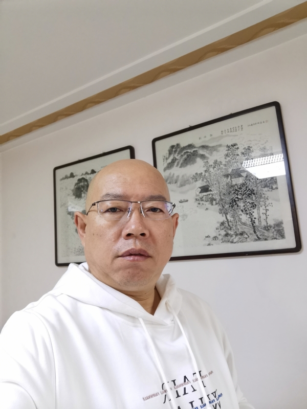 光头博士的第一张照片--咸阳相亲服务中心