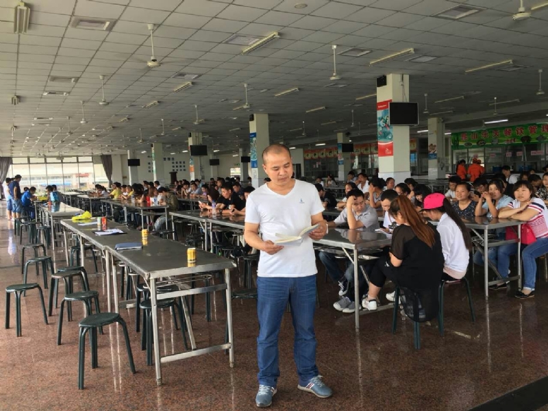 人在旅途的第二张照片--咸阳相亲服务中心