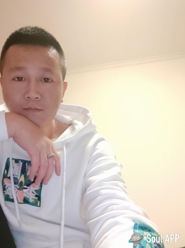 Away的第一张照片--咸阳相亲服务中心