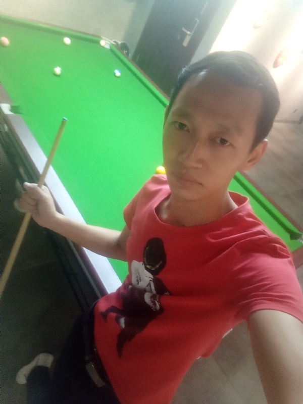 耳机分你一半的第一张照片--咸阳相亲服务中心