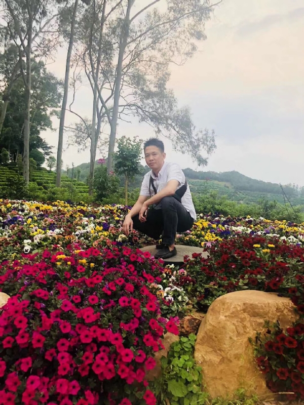 小郑的第一张照片--咸阳相亲服务中心