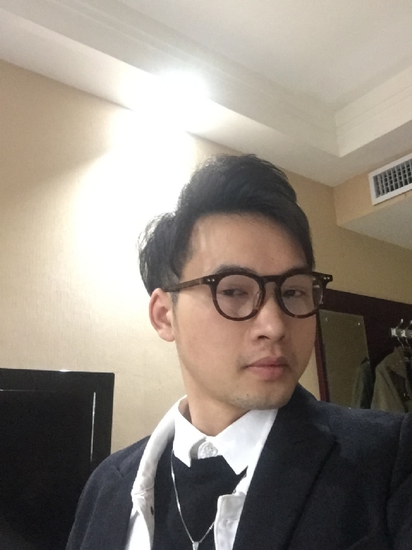 曾亮的第二张照片--咸阳相亲服务中心
