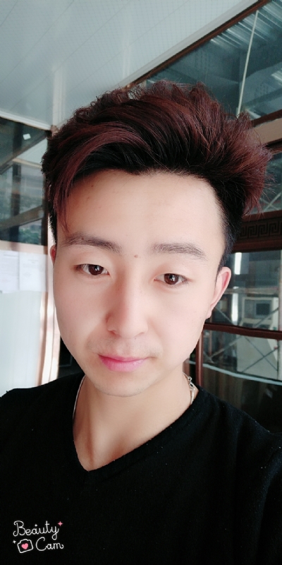 拼命微笑的第三张照片--咸阳相亲服务中心