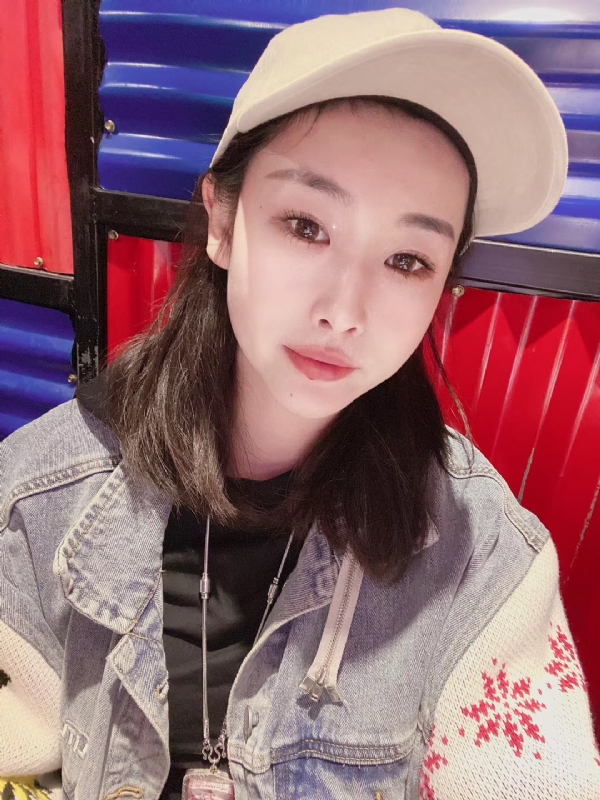 玲珑的第一张照片--咸阳相亲服务中心