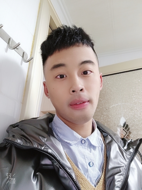 幼稚鬼的第一张照片--咸阳相亲服务中心