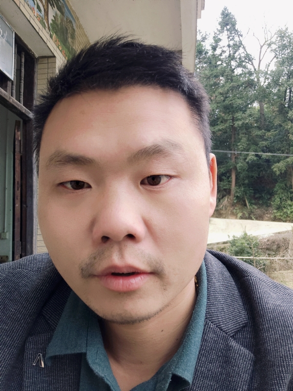 曾小焱的第一张照片--咸阳相亲服务中心
