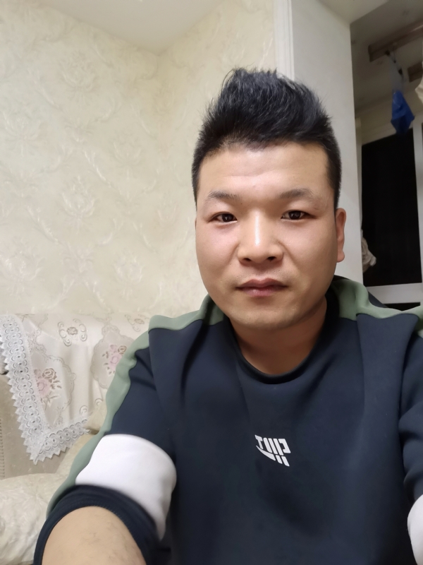 小猪猪的第一张照片--咸阳相亲服务中心