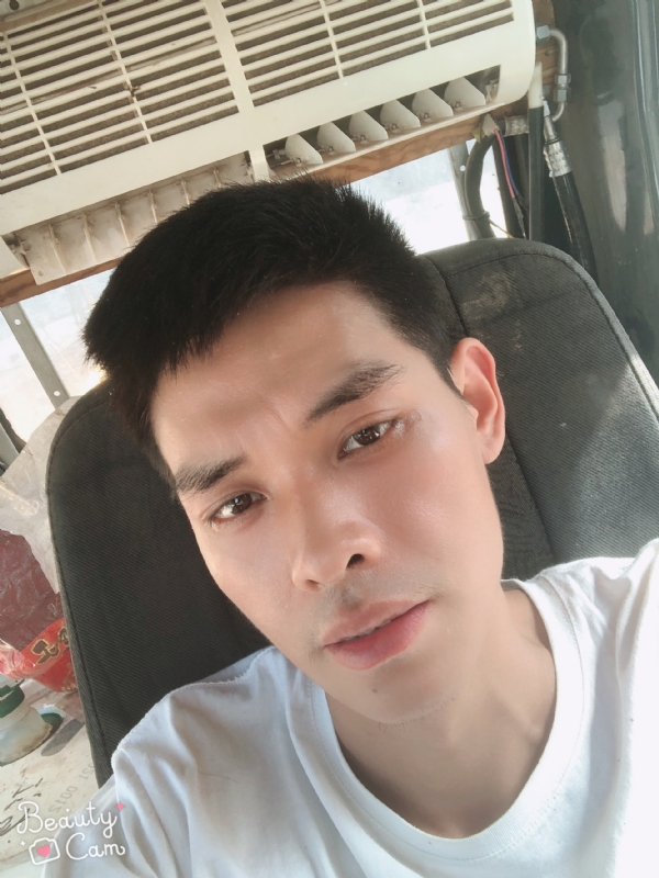 小董的第一张照片--咸阳相亲服务中心