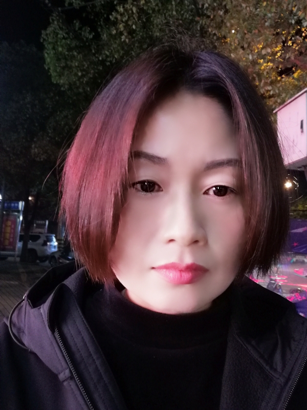 风中百合的第一张照片--咸阳相亲服务中心