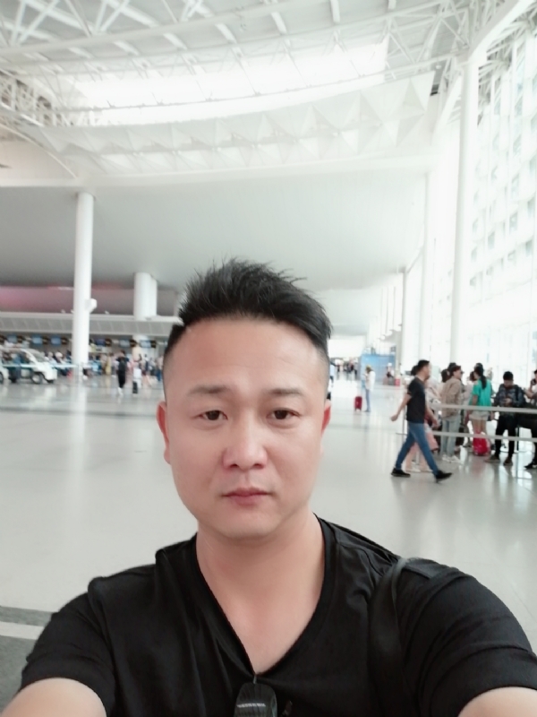 一叶知秋的第一张照片--咸阳相亲服务中心