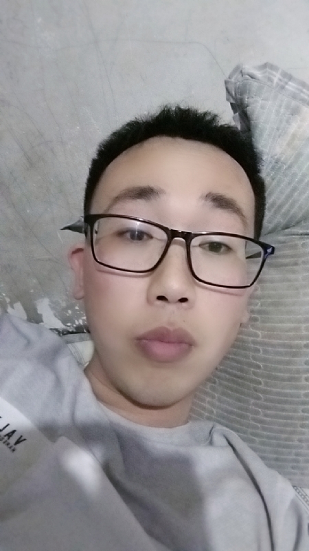 喜欢比我大的女人的第一张照片--咸阳相亲服务中心