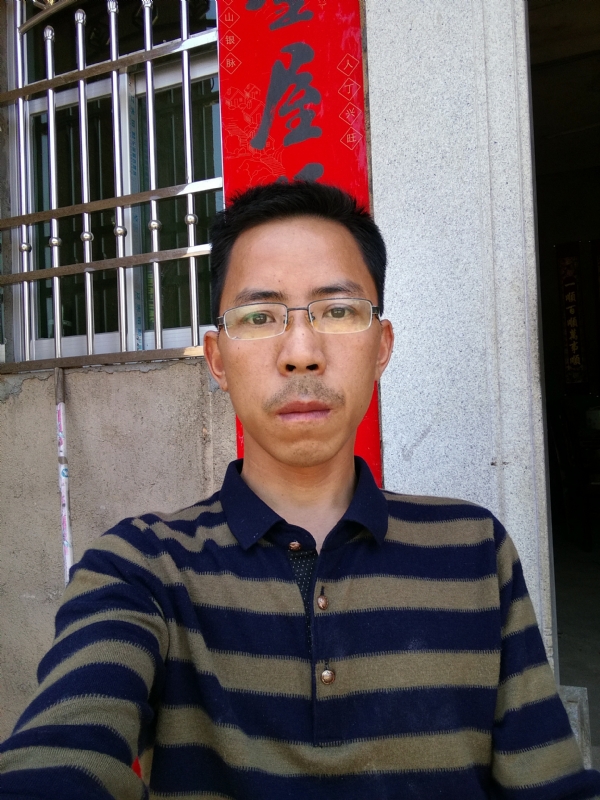 美丽的小山村的第一张照片--咸阳相亲服务中心
