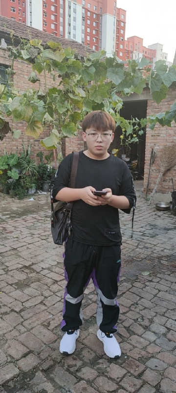 辛禹的第二张照片--咸阳相亲服务中心