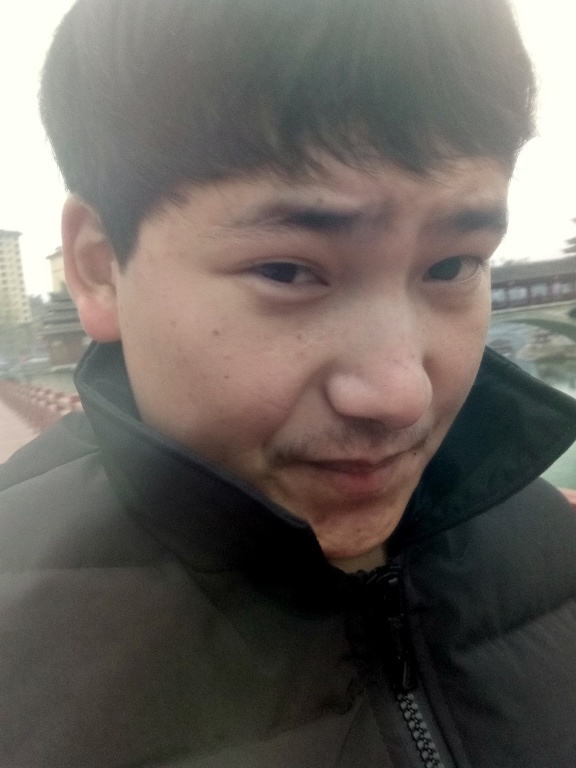侗族青年作家超超的第二张照片--咸阳相亲服务中心
