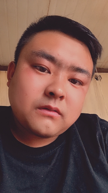 爱我所爱的第一张照片--咸阳相亲服务中心