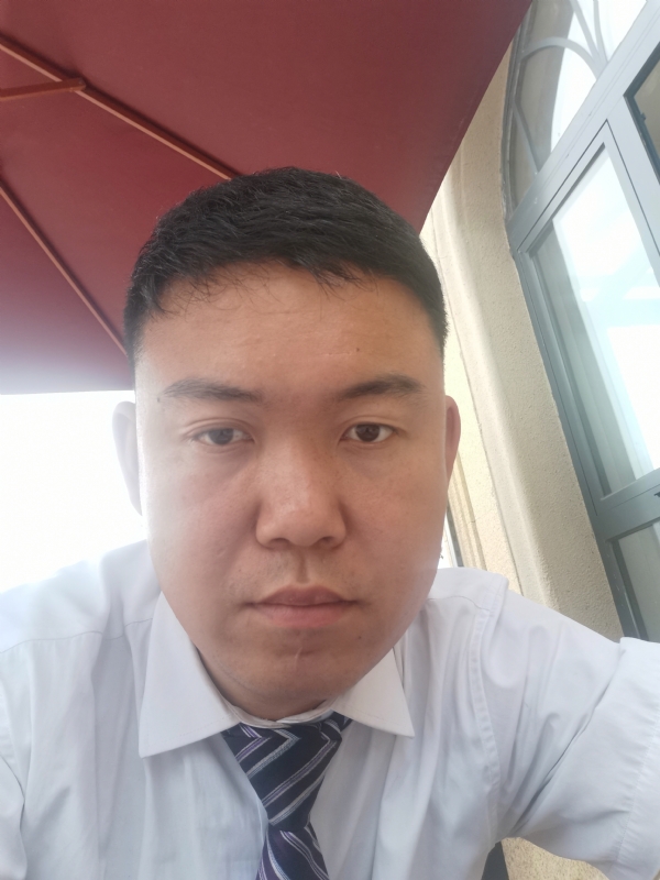 小龙哥的第一张照片--咸阳相亲服务中心