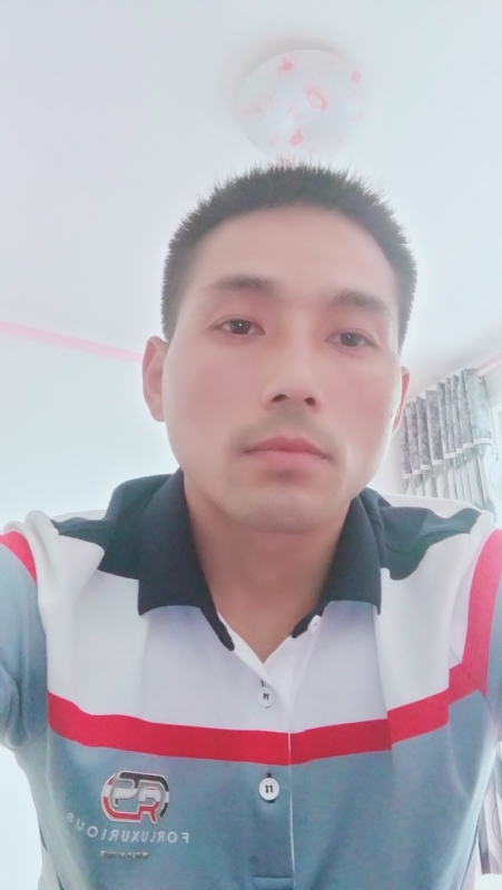 染红尘世的第一张照片--咸阳相亲服务中心